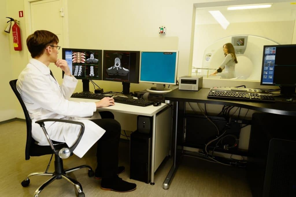 Auxílio da telerradiologia para radiologistas